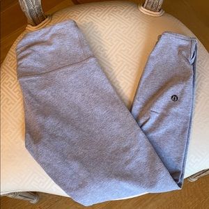 Lululemon Light Grey Crops